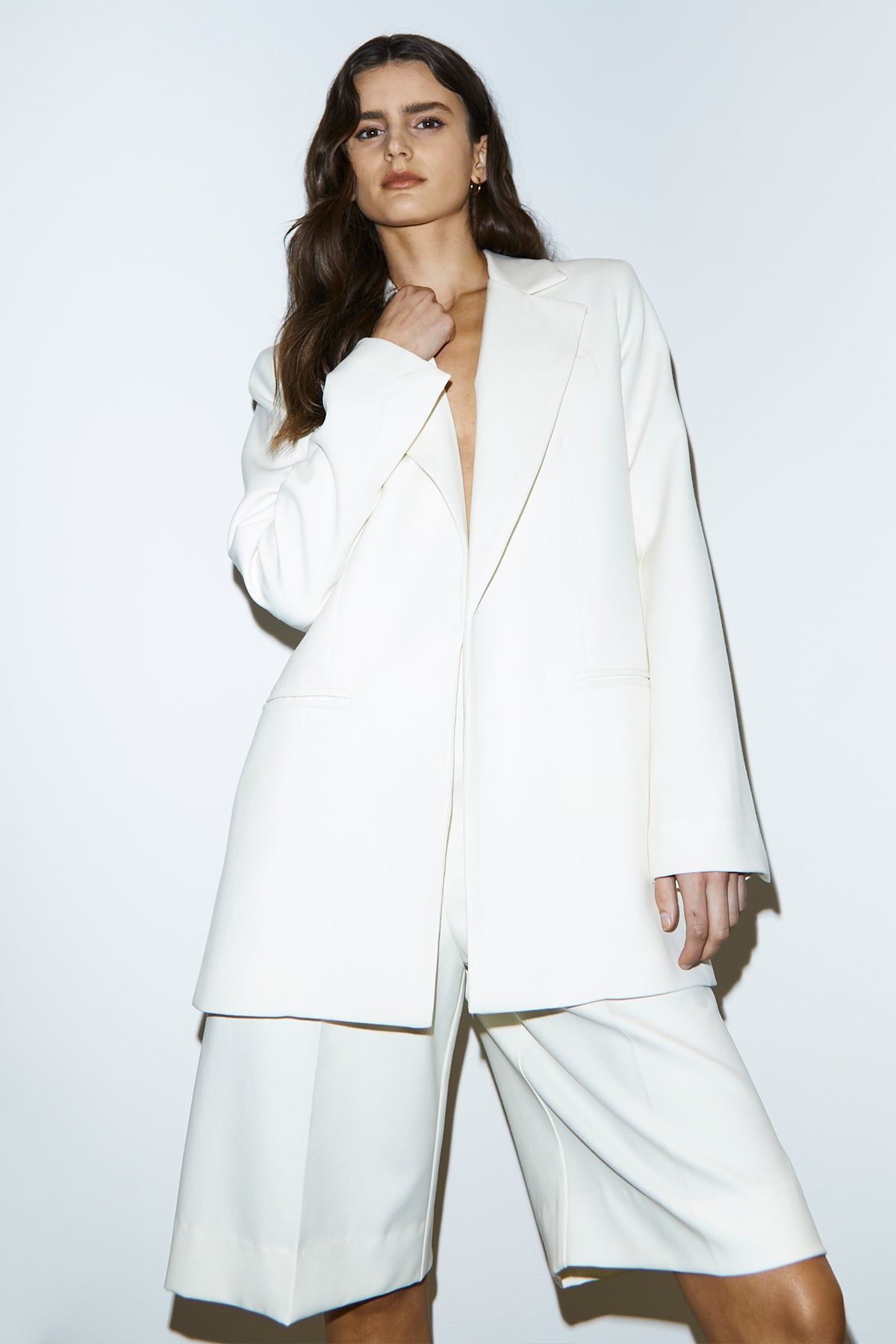 ladies white designer suits – Page 36 – Joshindia